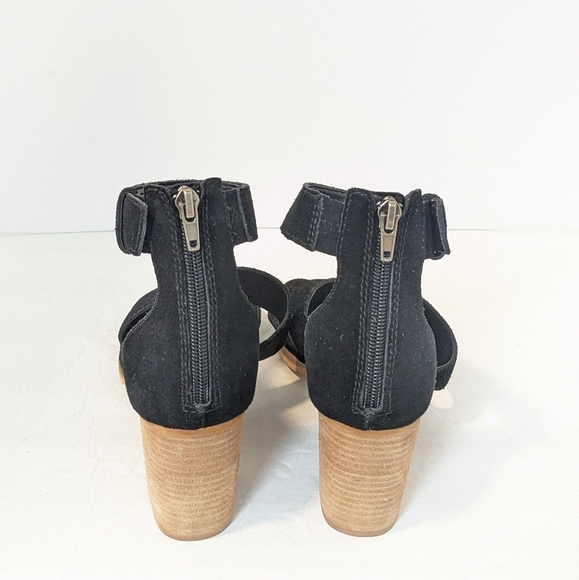NWOT Frye and CO suede sandals - Picture 8 of 16